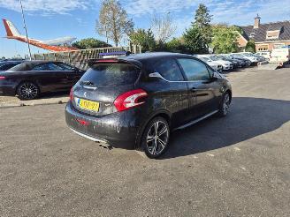 Damaged car Peugeot 208 1.6 16v GTi 2014/2