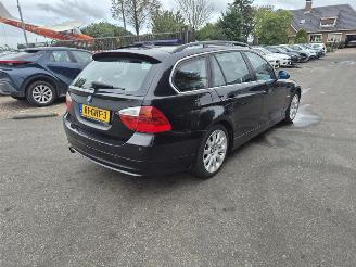 Unfallwagen BMW 3-serie 325i Touring 2005/11
