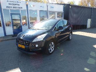 Damaged car Peugeot 3008 1.6 VTi Premi Tre 2009/7