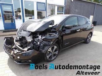 Salvage car Nissan Leaf Leaf (ZE1), Hatchback, 2017 39/40kWh 2018/6