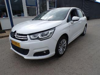 Damaged car Citroën C4 1.2 Pure Tech Feel 2015/6