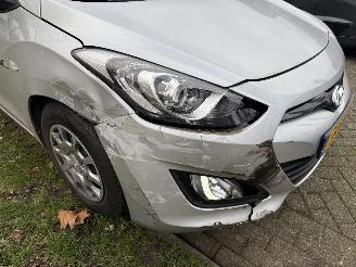 Hyundai I-30  picture 10