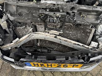 Peugeot 208  picture 10