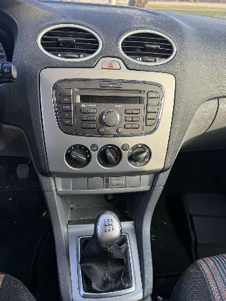 Ford Focus  picture 13