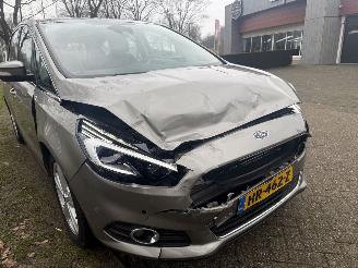 Ford S-Max  picture 10