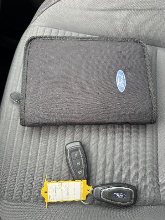 Ford C-Max  picture 20