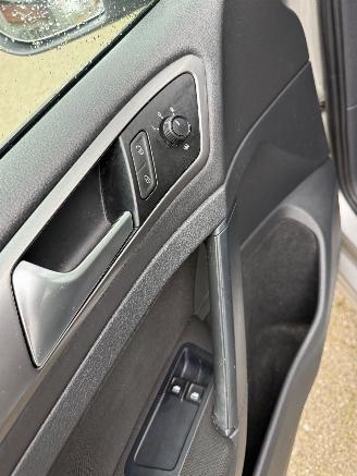 Volkswagen Golf  picture 16