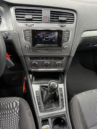 Volkswagen Golf  picture 17