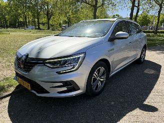 Vaurioauto  passenger cars Renault Mégane Estate 2022/1