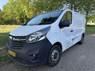 krockskadad bil auto Opel Vivaro  2016/1