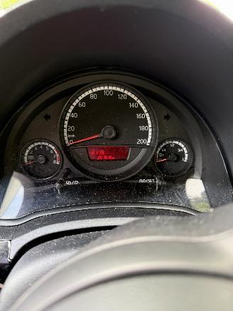 Volkswagen Up!  picture 19