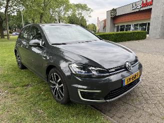 Volkswagen e-Golf  picture 7