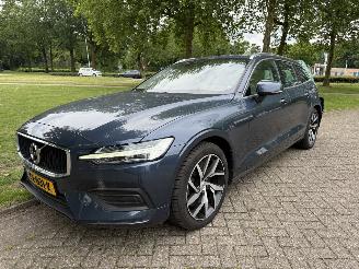 Voiture accidenté Volvo V-60  2019/1