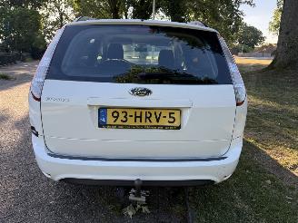 Ford Focus  picture 4