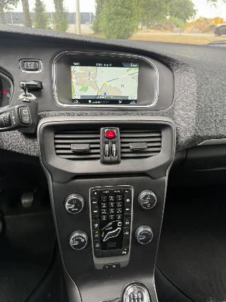 Volvo V-40  picture 13