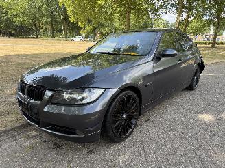Damaged car BMW 3-serie  2006/1