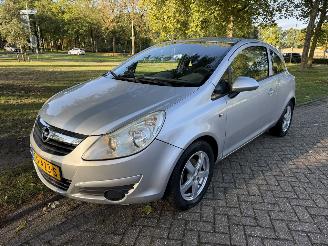 uszkodzony samochody osobowe Opel Corsa  2008/1