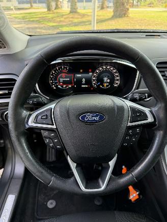 Ford Mondeo  picture 16