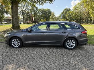 Ford Mondeo  picture 2