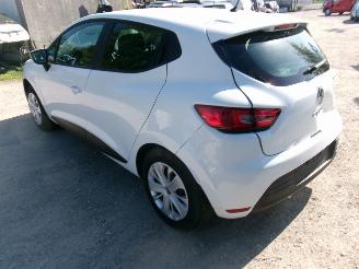 Renault Clio 0.9 Cool & Sound picture 4