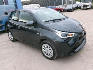 Toyota Aygo 1.0 Aygo X - 5 Drs picture 3