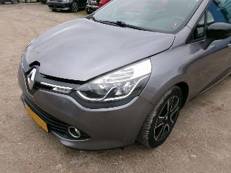 Renault Clio 0.9 Comfort 5 Drs picture 5