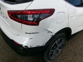 Nissan Qashqai 1.2 LE Sport - N-Connect picture 16