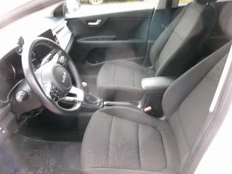 Kia Rio 1.0 Lounge picture 14