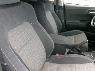 Toyota Auris 1.2 Style 5 Drs HB picture 24