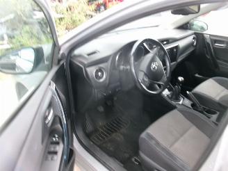 Toyota Auris 1.2 Style 5 Drs HB picture 21