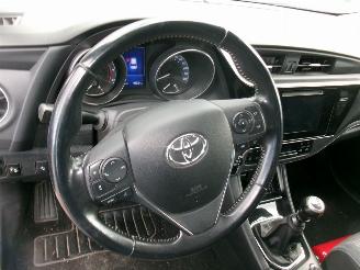 Toyota Auris 1.2 Style 5 Drs HB picture 32