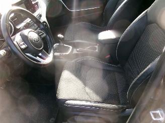 Kia Ceed 1.0 5 DRS HB Lounge picture 17