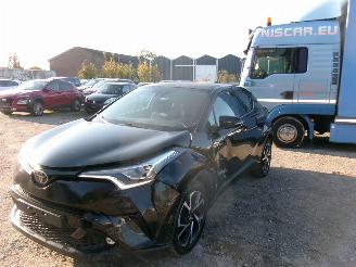 uszkodzony samochody osobowe Toyota C-HR 1.2 C-Hic 2017/2