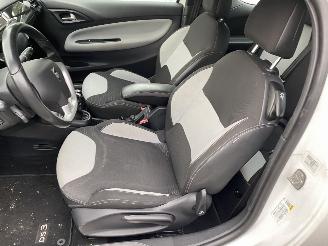 Citroën DS3 1.2 VTI Chic Motorschade picture 5