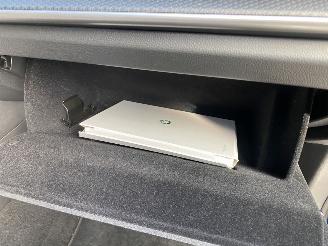 Skoda Superb Mild Hybrid 1.5 TSi MHEV Business Edition Automaat Kombi picture 24