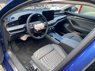 Skoda Superb Mild Hybrid 1.5 TSi MHEV Business Edition Automaat Kombi picture 11