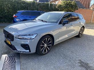 škoda osobní automobily Volvo V-60 2.0 B4 Plus Bright Mild Hybrid VASTE PRIJS 2023/11