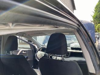 Toyota Rav-4 2.2D Style 4WD Vaste Prijs picture 55