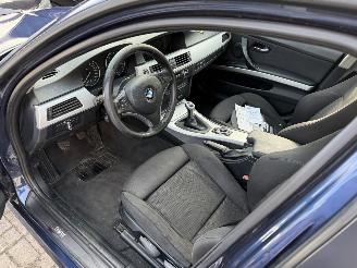 BMW 3-serie Auto is gereserveerd 318D Sedan picture 21