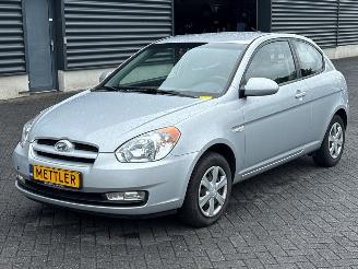 Avarii autoturisme Hyundai Accent 1.4i 16V Hatchback  Benzine 1.399cc 71kW (97pk) FWD 2009/5
