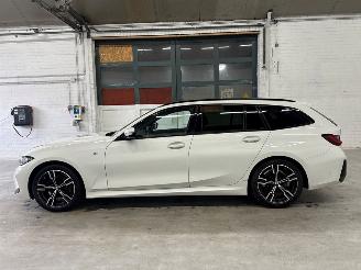 BMW 3-serie 320i 2.0 TwinPower Turbo 16V Combi/o  Benzine 1.998cc 135kW (184pk) RWD picture 2