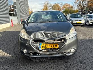 Peugeot 208 1.2 Vti 12V PureTech 82 Hatchback  Benzine 1.199cc 60kW (82pk) FWD picture 8