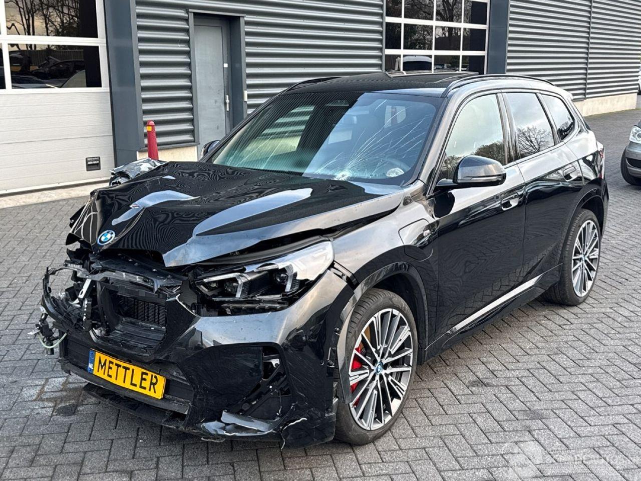 BMW X1 XDRIVE30E M pakket xDrive 30e 1.5 TwinPower Turbo 12V SUV Elektrisch Benzine 1.499cc 240kW (326pk) 4x4 2022-07 (31EF; 32EF) B38A15P