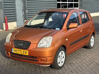 Kia Picanto 1.0 12V Hatchback  Benzine 999cc 45kW (61pk) FWD picture 1