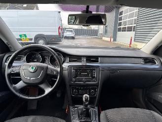 Skoda Superb 1.6 TDI Combi/o  Diesel 1.598cc 77kW (105pk) FWD picture 11