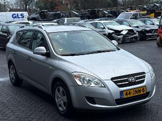 Kia Cee d 1.4 16V Combi/o  Benzine 1.396cc 80kW (109pk) FWD picture 7