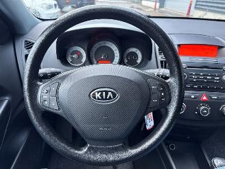 Kia Cee d 1.4 16V Combi/o  Benzine 1.396cc 80kW (109pk) FWD picture 12