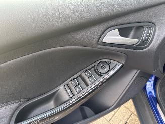 Ford Focus 1.5 EcoBoost 16V 150 Combi/o  Benzine 1.498cc 110kW (150pk) FWD picture 20