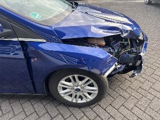 Ford Focus 1.5 EcoBoost 16V 150 Combi/o  Benzine 1.498cc 110kW (150pk) FWD picture 26