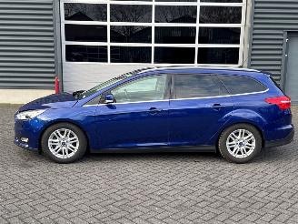 Ford Focus 1.5 EcoBoost 16V 150 Combi/o  Benzine 1.498cc 110kW (150pk) FWD picture 2